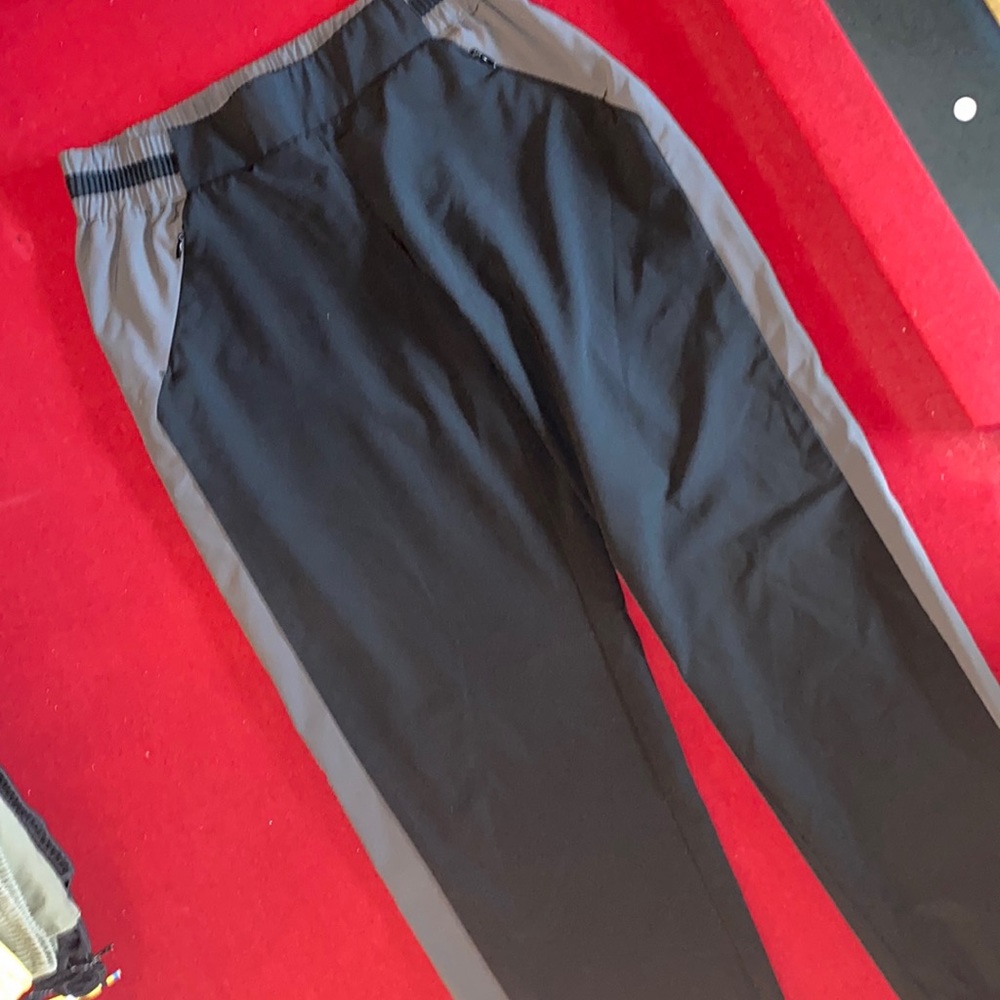 Fabletics Track Pants w stripe on the side